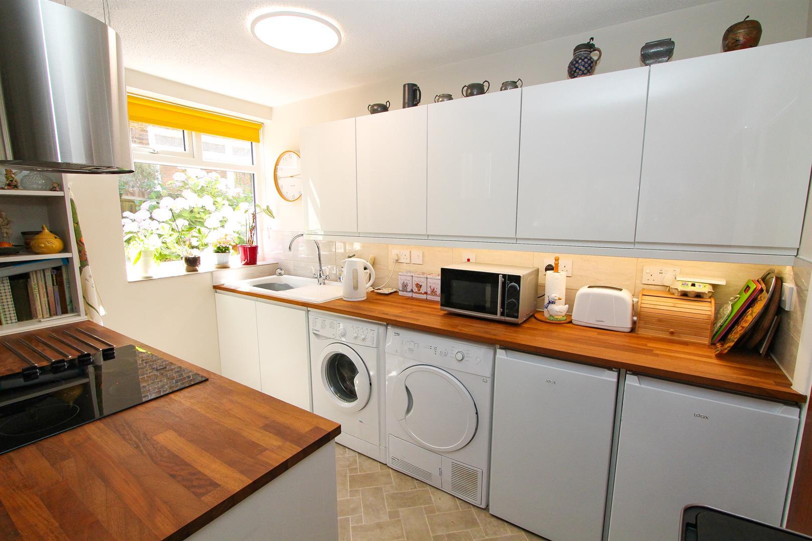 1 bed property in Onslow Gardens, Wallington